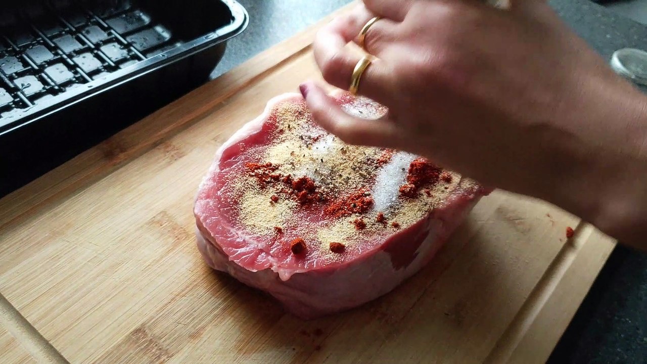THE BEST WAY EVER TO COOK A BIG STEAK (Episode 32 @SpicyThaiNoodles)