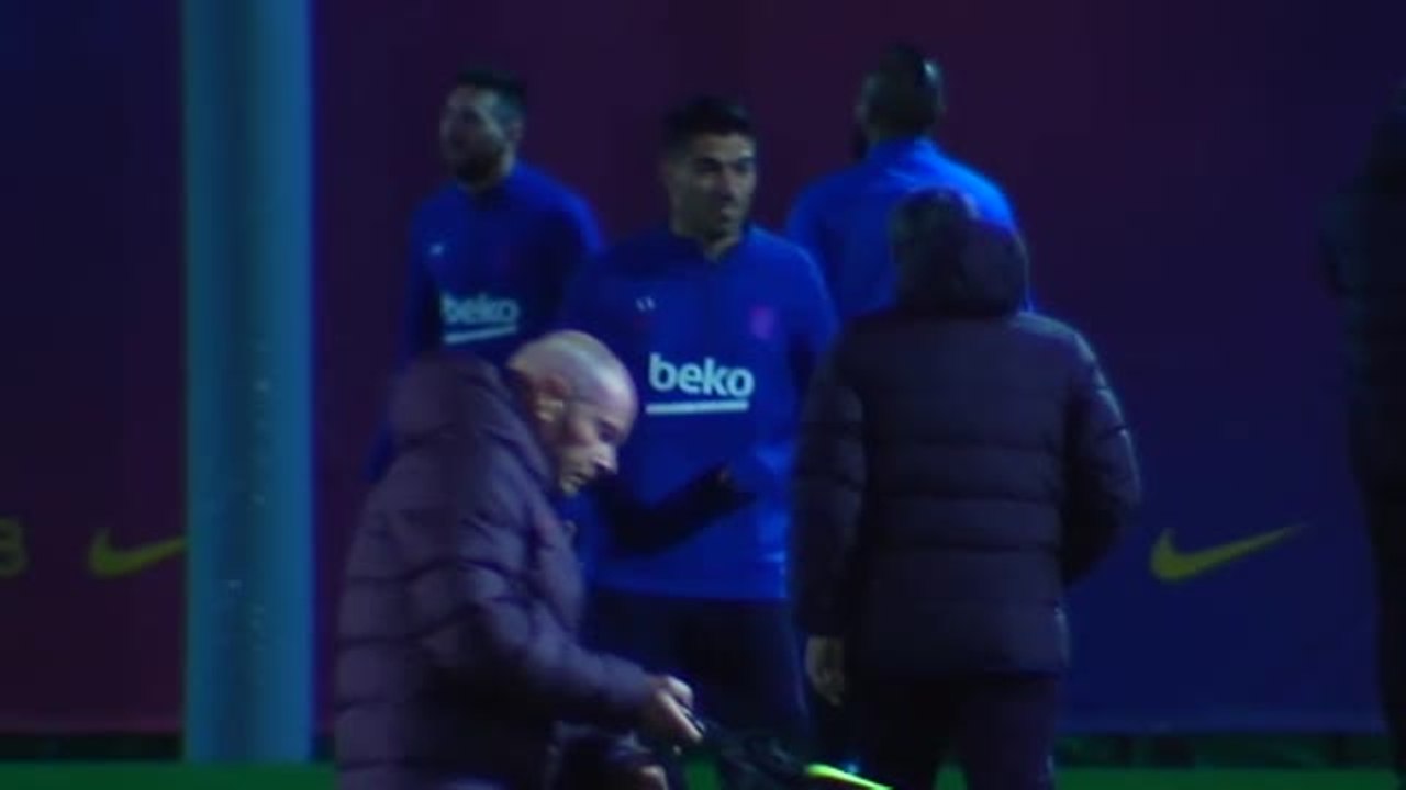El FC Barcelona acude a entrenar hoy
