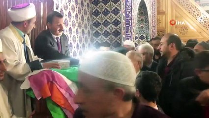 Mevlid Kandili’nde Sakal-ı Şerif'e yoğun ilgi