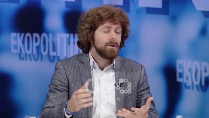 Denoncimi i Priftit Firma ndërkombëtare në Elbasan ka futur mik për të lidhur dritat