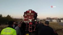 Elazığ'daki tren hemzemin geçitte otomobile çarptı: 2 ölü 1 yaralı