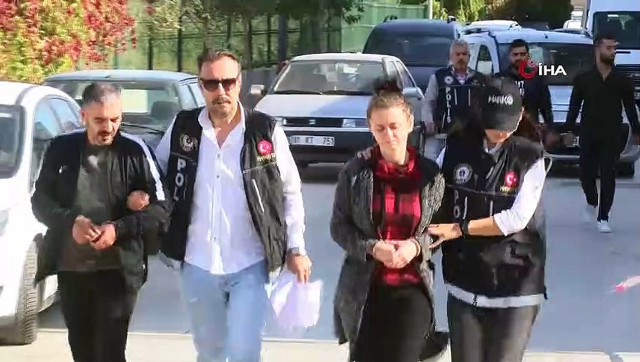 Uyuşturucu satıcısı anne baba polise yakalanmamak için 9 yaşındaki