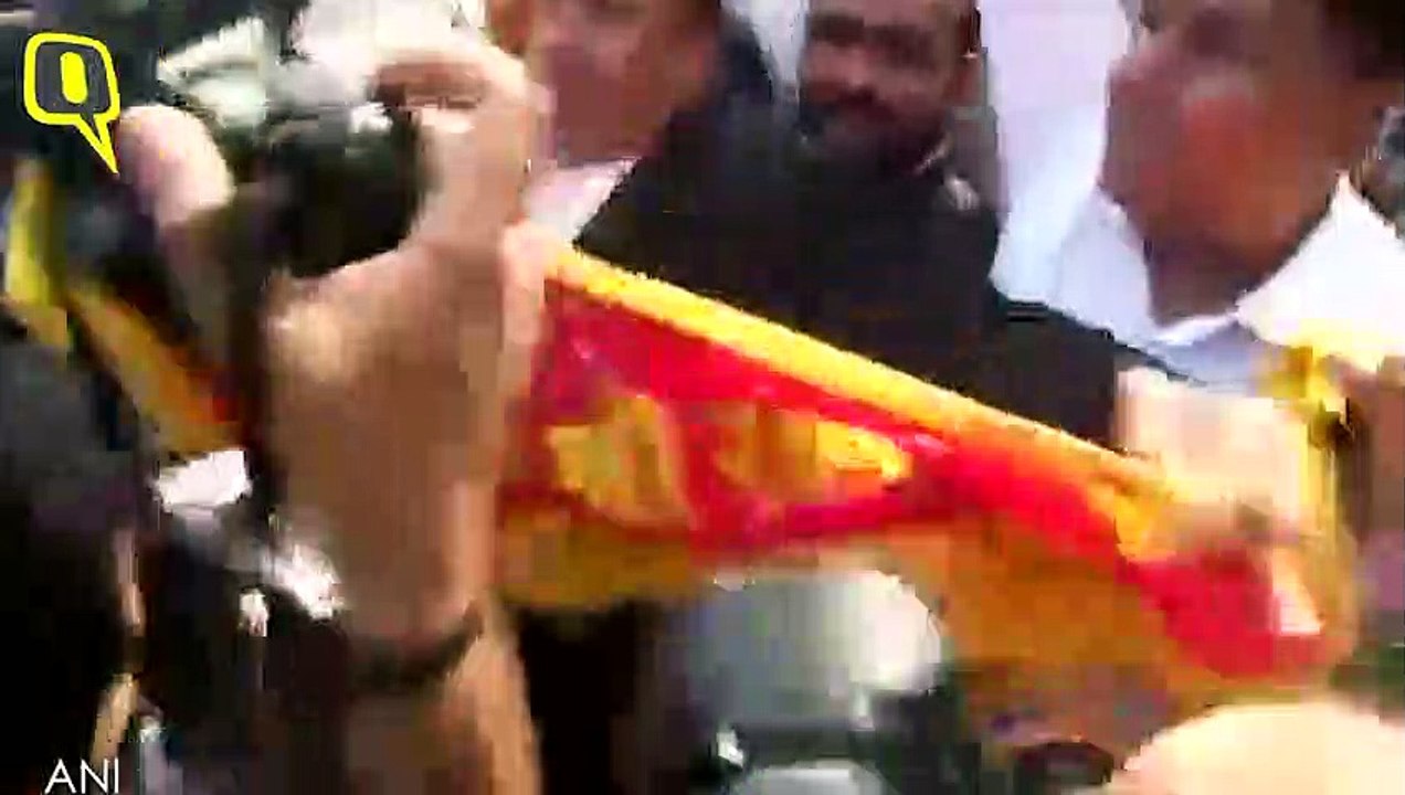 Ayodhya Verdict: Jai Shri Ram Chants Heard At S...