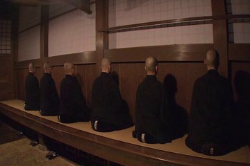 永平寺の日々 - 修行に励む雲水たちの1年間 -　