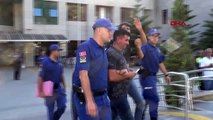 Antalya icra görevlilerini dövüp, rehin alan anne ve 2 oğluna 27'şer yıl hapis-arşiv