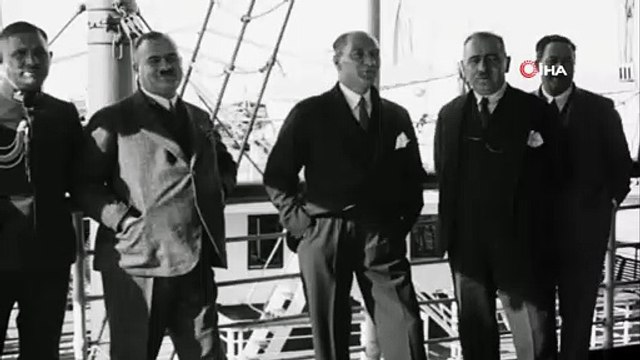 Bakan Ersoy, Atatürk’ün yayınlanmamış görüntüsünü “10 Kasım’’ mesajında paylaştı