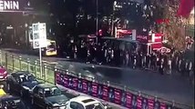 Beşiktaş'ta halk otobüsü durağa böyle daldı