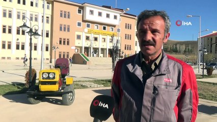 Lise öğrencileri hurdalardan mini traktör imal etti