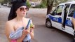 Sokak ortasında soyunan İsveçli turist, polis ekiplerine zor anlar yaşattı