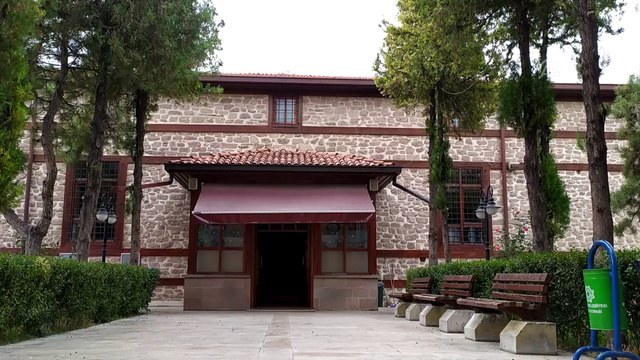 Tarihe meydan okuyan Selçuklu eseri: Sahip Ata Külliyesi - KONYA