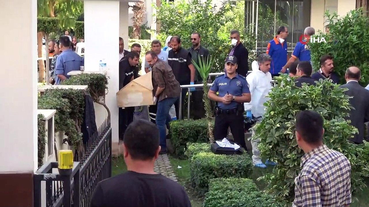 Evlerinde ölü bulunan ailenin cenazeleri Adli Tıp'a gönderildi... Emniyet kaynakları: 'Siyanür ile ilgili hiçbir tespit yok'