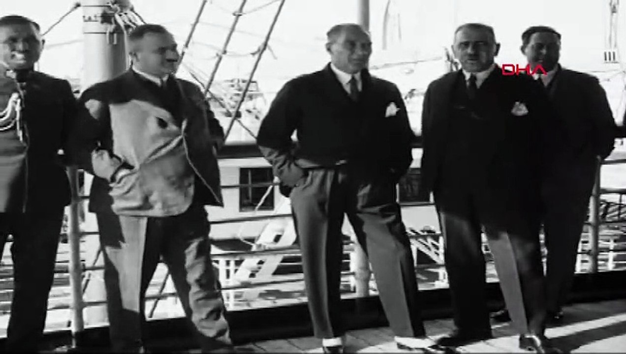 Bakan Ersoy, Atatürk'ün hiç yayınlanmamış görüntüsünü paylaştı