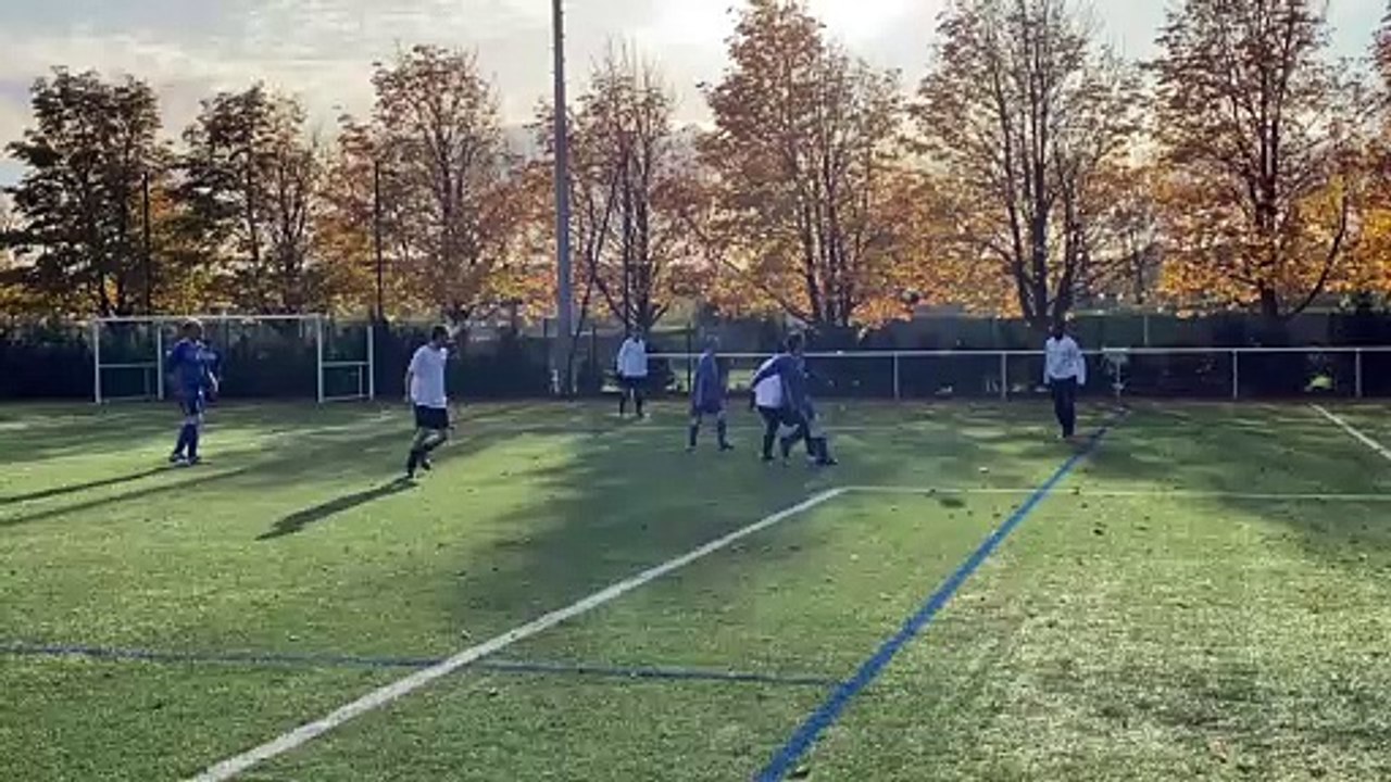 8 novembre 2019 la Celle St Cloud USM Bellan contre attaque de La Celle St CLOUD