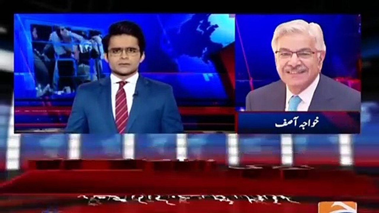 Govt k law officer ny kaha hai "hamari taraf se Nawaz Sharif mar jaye": Khawaja Asif