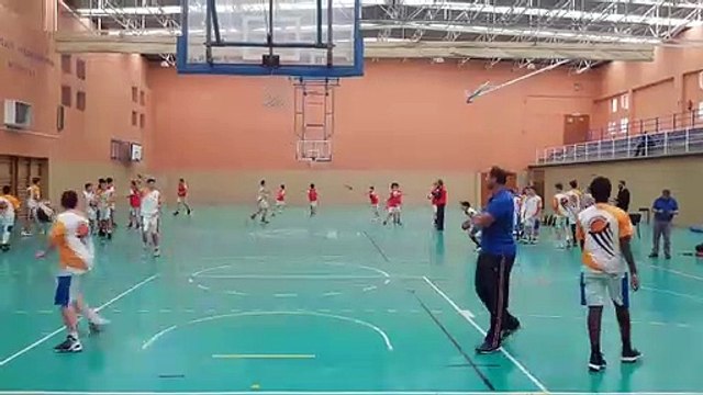 CALENTAMIENTO DEL CB CHIPIONA INFANTIL ANTES DEL PARTIDO.