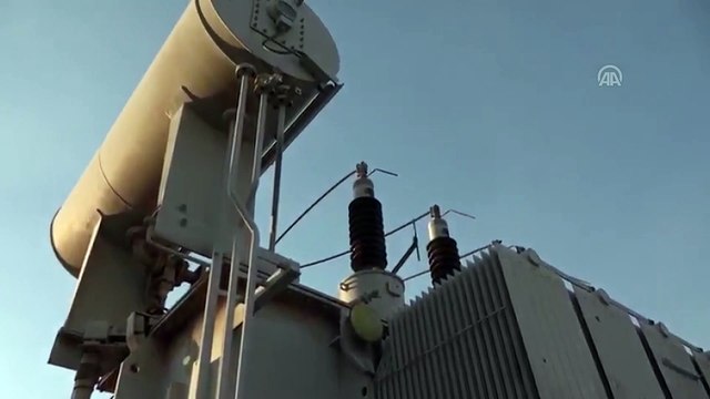 TSK personeli, Rasulayn'ın elektrik sorununu çözmek için trafoları onarıyor