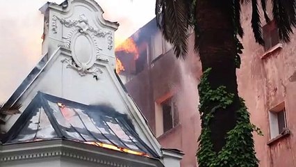 حريق في مقر جامعة في سانتياغو على هامش مسيرة ضخمة