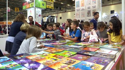 AA'nın 'Barış Pınarı Harekatı' kitabına yoğun ilgi - İSTANBUL