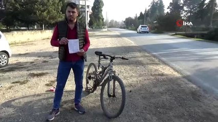 Ellerini bırakarak kullandığı bisiklette ceza yedi