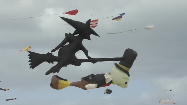 El Festival Internacional de Cometas pinta de colores el cielo de Fuerteventura