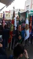 وَمَا أَرْسَلْنَا مِن قَبْلِكَ إِلَّا رِجَالًا نُّوحِي إِلَيْهِمْ ۚ فَاسْأَلُوا أَهْلَ الذِّكْرِ إِن كُنتُمْ لَا تَعْلَمُونَ