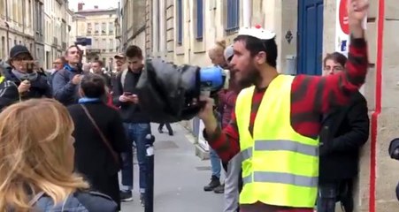 Fransa'da üniversiteli genç kendini yaktı: Ölümümden Fransa'nın son 3 cumhurbaşkanı ve AB sorumludur