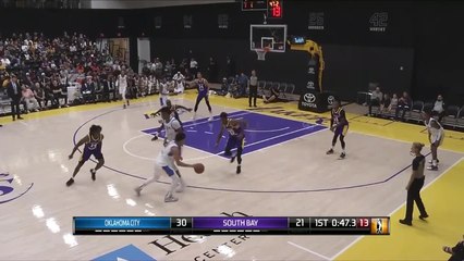 Gary Payton II rises up and throws it down