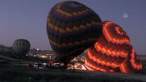 Kapadokya'da balonlar Atatürk afişleri ve bayraklarla uçtu - NEVŞEHİR