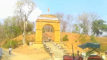 उंचे पहाड़ पर, हरे हरे जंगल , बहुत ही सुंदर नारायण स्वामी आश्रम,रामटेक, Dist. NAGPUR  ( 360 X 640 )