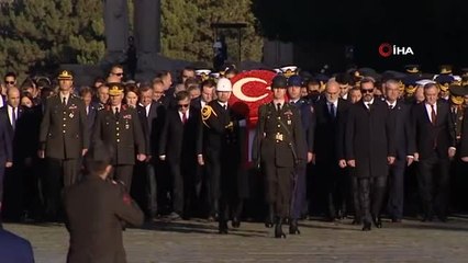 Devlet erkanı Cumhurbaşkanı Erdoğan'ın başkanlığında Anıtkabir'de