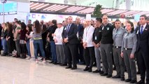 İstanbul Havalimanı'nda Ata'ya saygı duruşu