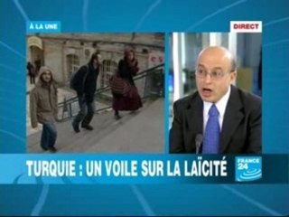 Un voile sur la laïcité-A la Une-France24