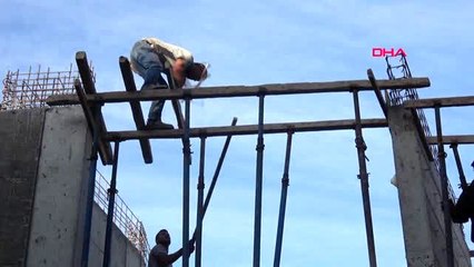 Muğla inşaat ve temizlik işçilerinden ata'ya saygı