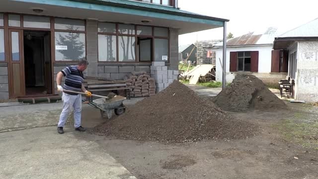 Alkollü araç kullanma cezasını Kur'an kursu inşaatında çalışarak çekiyor