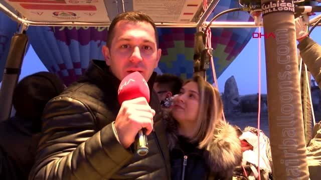 Nevşehir kapadokya'da balonlar ulu önder atatürk için havalandı