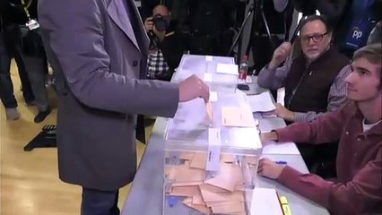Rivera anima a los “indecisos” a votar para que no ganen los “extremos”