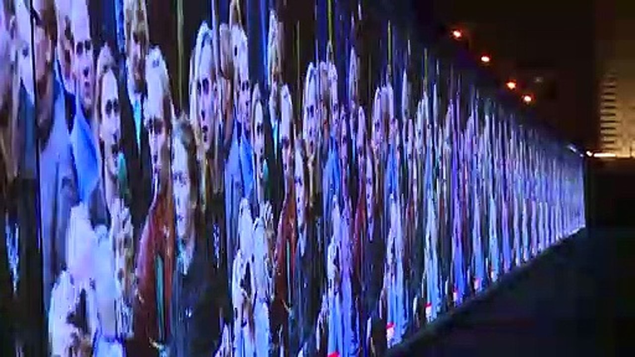 Les Berlinois célèbrent les 30 ans de la chute du Mur