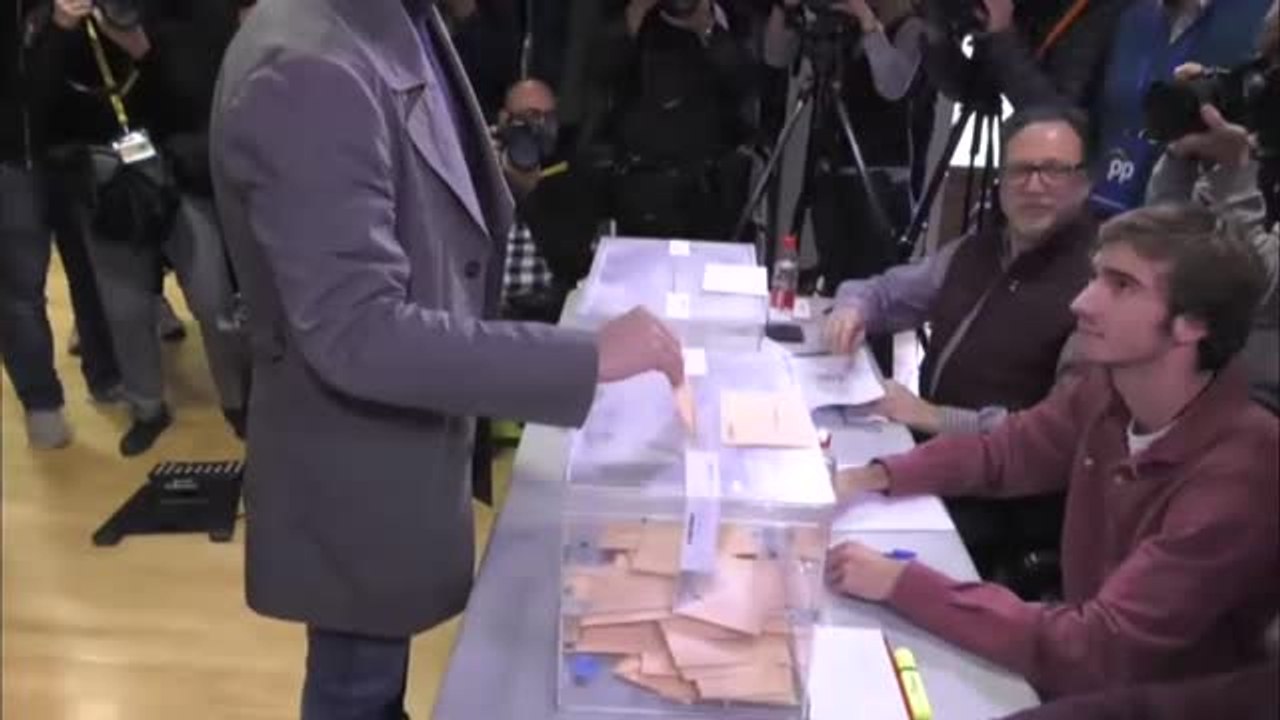 Rivera anima a los "indecisos" a votar para que no ganen los "extremos"