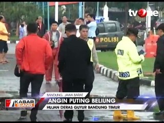 Dahsyatnya Puting Beliung Hempaskan Atap Stadion Arcamanik