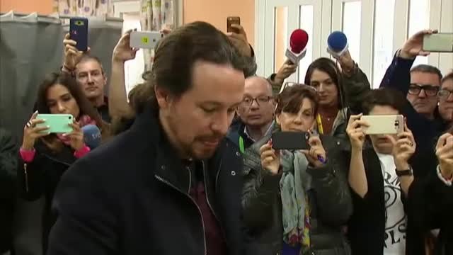 Iglesias tiende la mano al PSOE el día de las elecciones