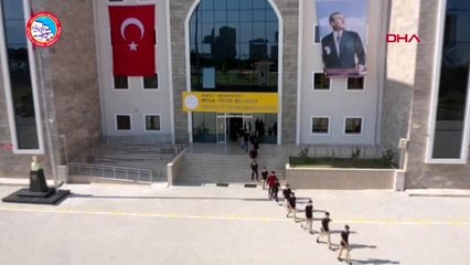 650 öğrenci ile türkiye haritası ve ay-yıldızlı koreografi