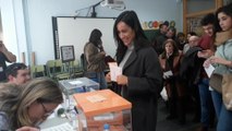 Villacís deposita su voto