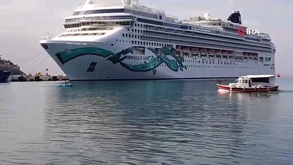 Kuşadası’nda kruvaziyer hareketliliği sürüyor