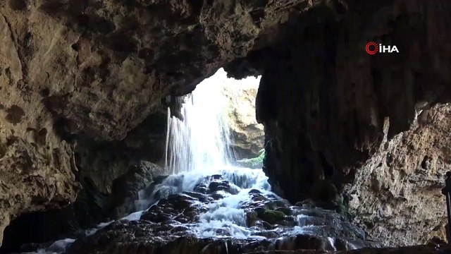 Yer Altındaki Gizli Pamukkale Kaklık Mağarası