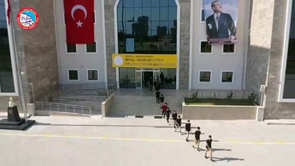 Meslek liseliler Atatürk'e sevgilerini koreografiyle gösterdi - DENİZLİ