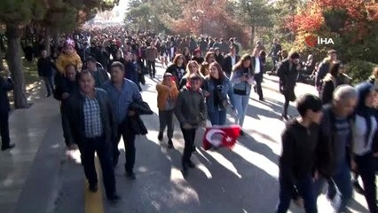 Atatürk'ün vefatının 81. yılında Anıtkabir ziyaretçi akınına uğradı