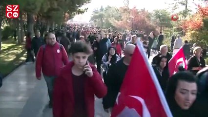 Anıtkabir'e ziyaretçi akını