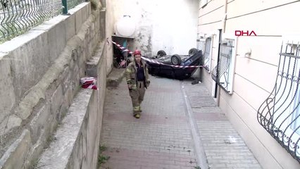 Tuzla'da otomobil 5 metre yükseklikten apartmanın bahçesine düştü