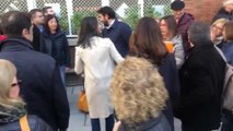 Inés Arrimadas (Cs) increpada al votar en Barcelona mientras otros votantes la saludan