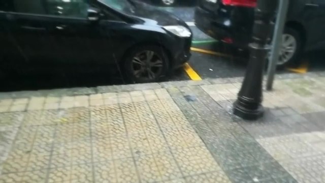 Granizada intensa en Bilbao durante la jornada electoral